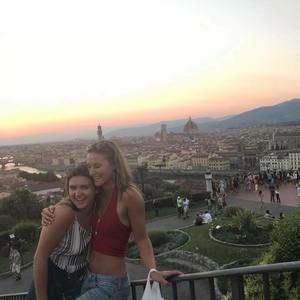 Meet your Posher, Izzy